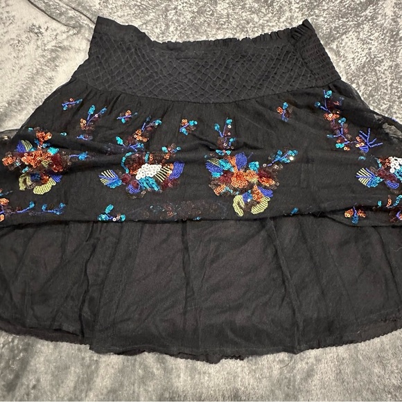 ANTHROPOLOGIE (small) Sequined Tulle Mini Skirt - Picture 5 of 8